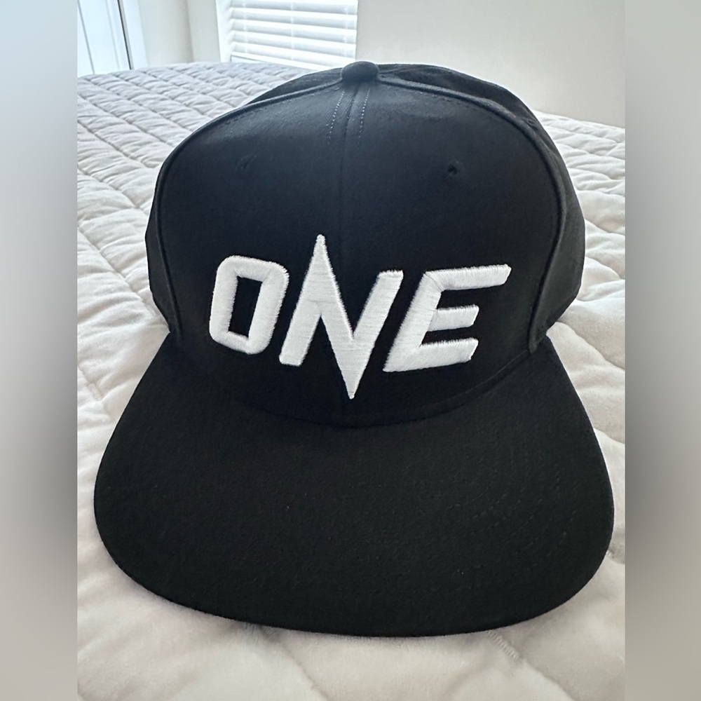 Black Snapback Cap with White ONE Logo NWT - Picture 2 of 3